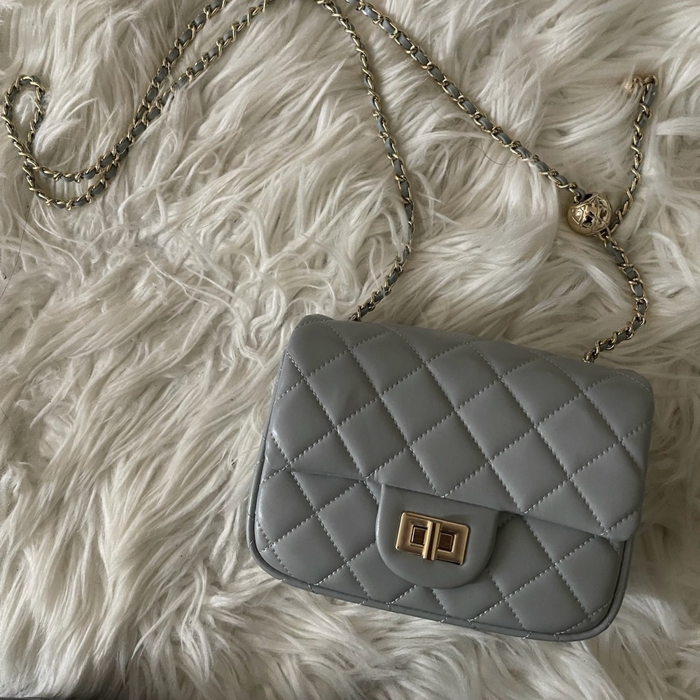 Elegant Gray Quilted Chain Bag